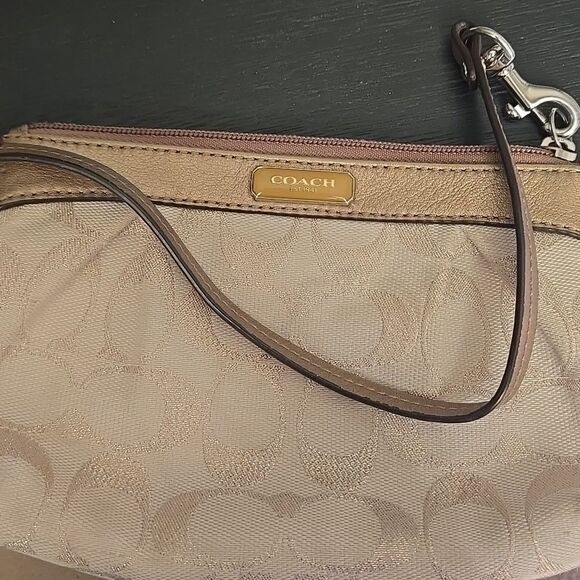 Coach Gold Wristlet Clutch Wallet Carryall Designer Womens Fancy Y2k Fun Trip - Picture 6 of 16